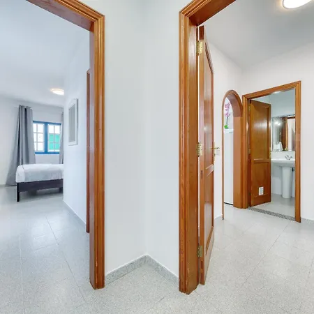 Casa Suso Y Casa Margarita- Orzola Coastal Retreat By Lvh Apartment *