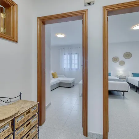 Apartment Casa Suso Y Casa Margarita- Orzola Coastal Retreat By Lvh