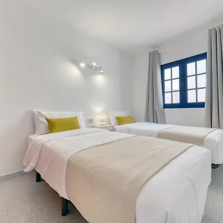 Casa Suso Y Casa Margarita- Orzola Coastal Retreat By Lvh Apartment *
