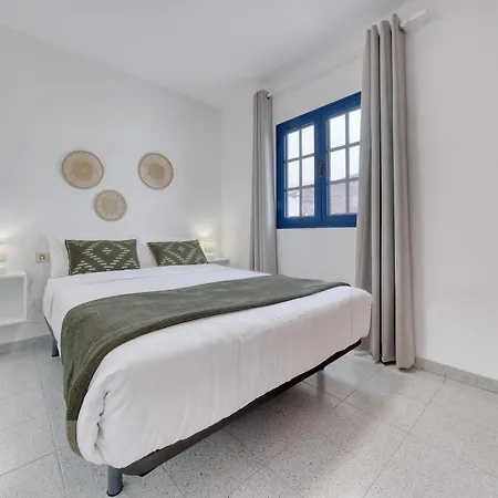 Casa Suso Y Casa Margarita- Orzola Coastal Retreat By Lvh Apartment *