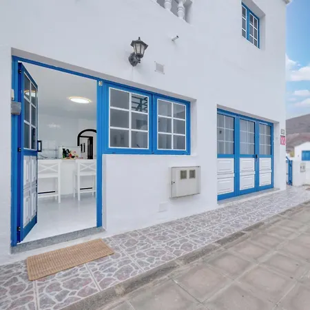 Casa Suso Y Casa Margarita- Orzola Coastal Retreat By Lvh Apartment Orzola